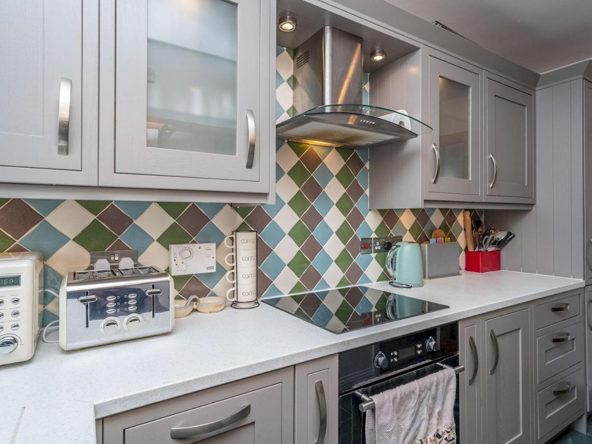Pass The Keys Stunning Flat With Sea View And Parking Appartement EDI Buitenkant foto