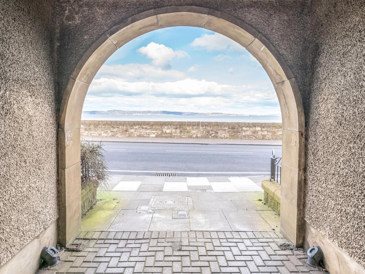 Pass The Keys Stunning Flat With Sea View And Parking Appartement EDI Buitenkant foto